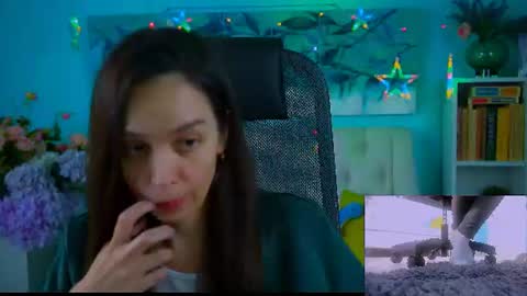 oliviaweles online show from August 15, 1:26 pm