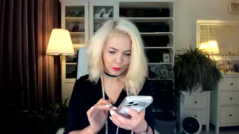 ollalla7 online show from August 1, 2:56 pm
