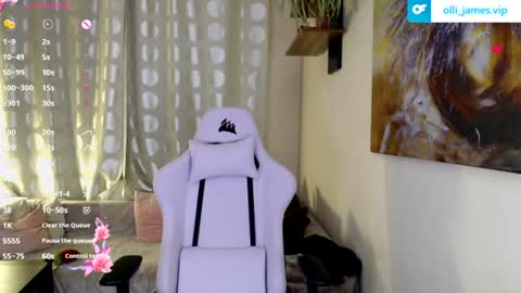 ollie_jamess online show from August 15, 9:19 pm
