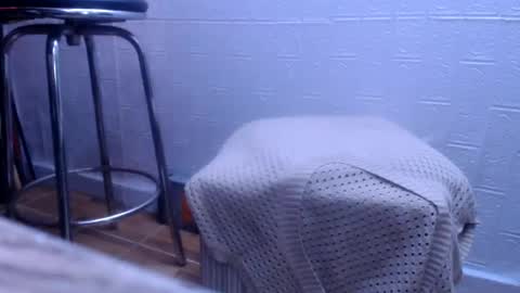 oly10022020 online show from August 20, 3:07 pm