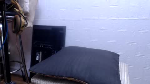 oly10022020 online show from September 8, 4:36 pm