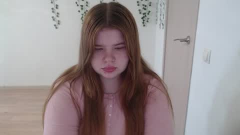 melly online show from June 24, 9:00 am