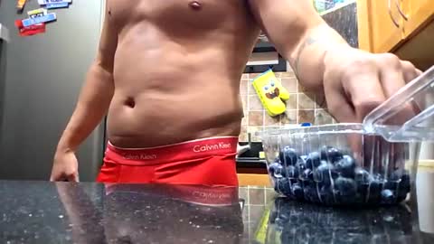 I am he online show from August 8, 6:52 pm
