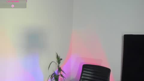 Laura online show from August 3, 7:59 am