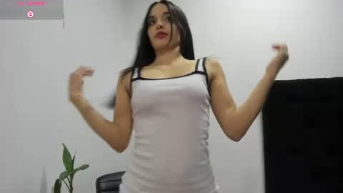 Laura online show from August 7, 1:16 am