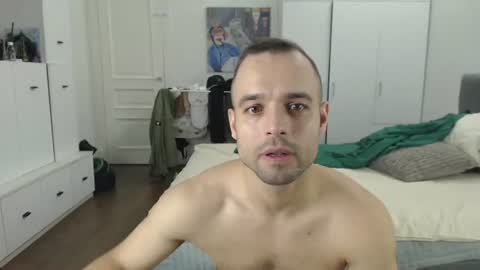 onebestlover online show from August 14, 10:52 am