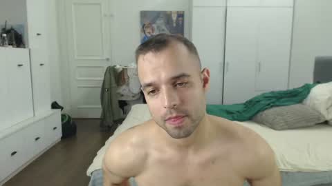onebestlover online show from August 14, 1:04 pm
