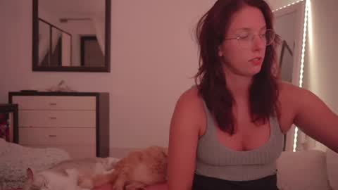Ariel online show from August 11, 8:33 pm