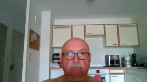 Onemoretimebis online show from July 30, 7:05 am