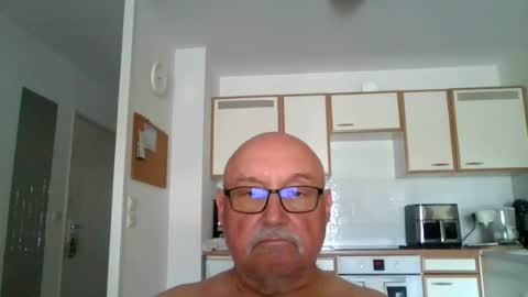 Onemoretimebis online show from August 3, 12:01 pm