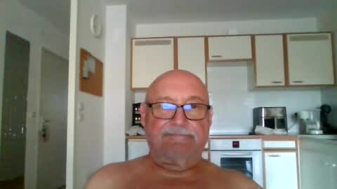Onemoretimebis online show from August 4, 4:15 pm