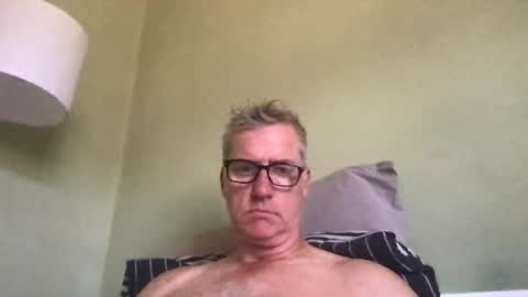 onenortiboy online show from August 9, 11:22 am