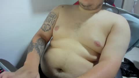 onewhiteboichub online show from June 3, 3:43 am