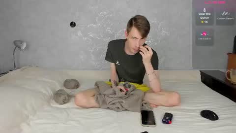 Erick  online show from August 6, 3:55 pm
