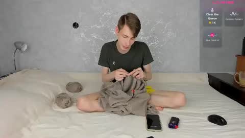 Erick  online show from August 6, 4:06 pm