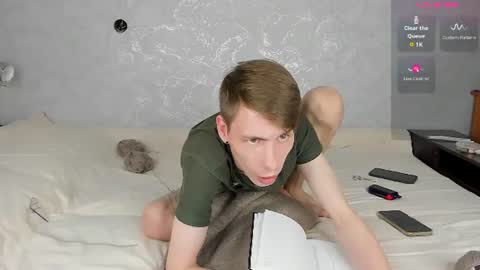 Erick  online show from August 7, 4:23 am