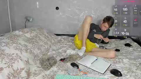 Erick  online show from August 14, 3:43 am
