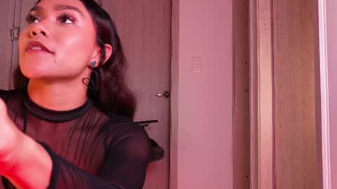 misssaray official online show from August 3, 2:07 am