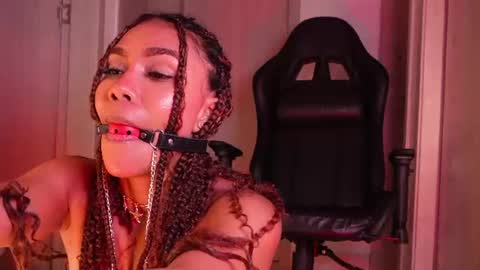 misssaray official online show from August 14, 5:55 am