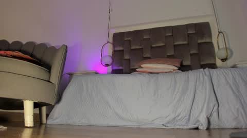 Only online show from August 9, 4:24 am