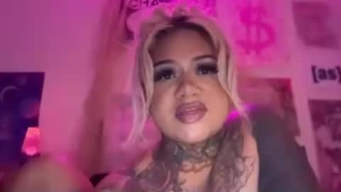 Avery Lee online show from July 11, 7:03 am