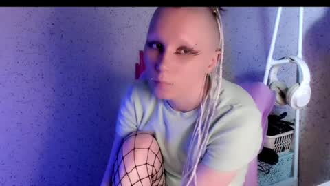Onyx online show from July 31, 12:00 pm