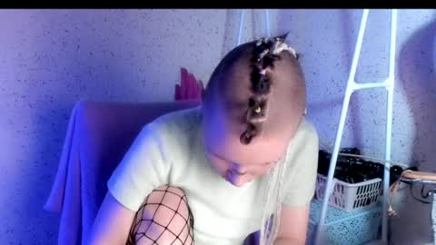 Onyx online show from August 4, 1:19 pm