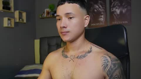 onyx_voss online show from August 1, 4:24 pm