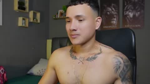 onyx_voss online show from August 4, 5:43 pm