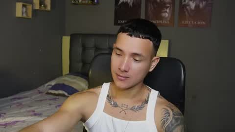 onyx_voss online show from August 6, 12:26 pm