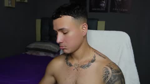 onyx_voss online show from August 8, 5:35 pm