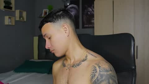 onyx_voss online show from August 11, 3:03 pm