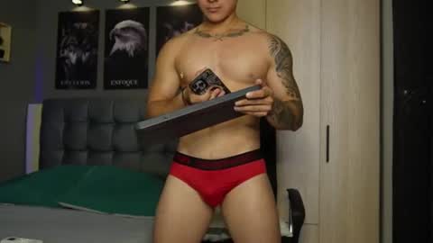 onyx_voss online show from August 15, 3:38 pm