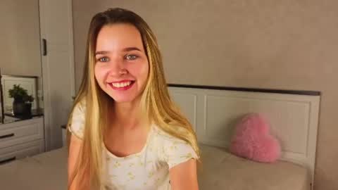 Mary online show from August 13, 11:35 am