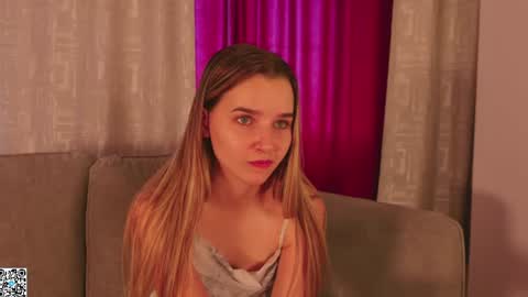 Mary online show from August 14, 1:48 pm