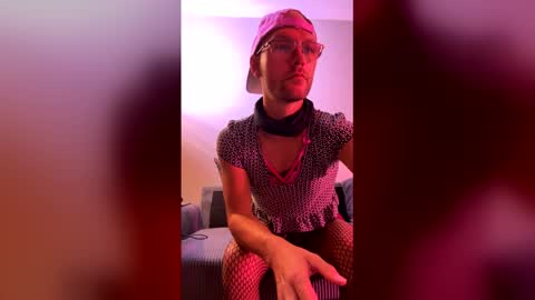 Dmtbabe69 online show from June 7, 9:47 am