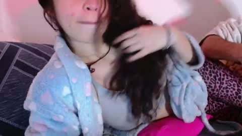 ooluchyferoo online show from July 7, 3:54 am