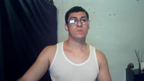 oomaurooo online show from June 15, 8:45 am