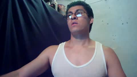 oomaurooo online show from August 7, 7:30 am