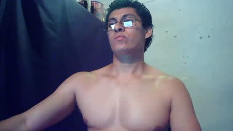 oomaurooo online show from August 9, 9:10 am