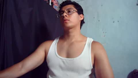 oomaurooo online show from August 9, 6:42 pm