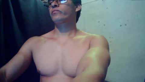 oomaurooo online show from August 15, 7:01 am