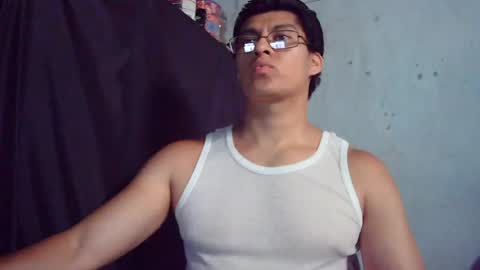 oomaurooo online show from August 16, 10:14 pm