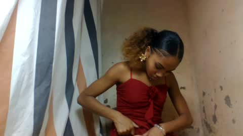 oooosoavizara online show from August 12, 6:10 pm