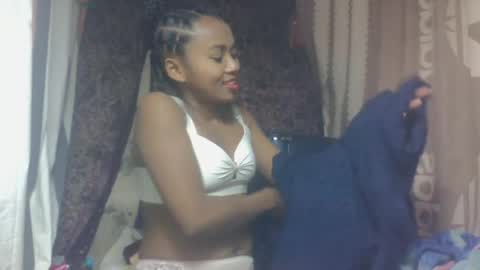 oooozafiette online show from July 21, 5:37 pm
