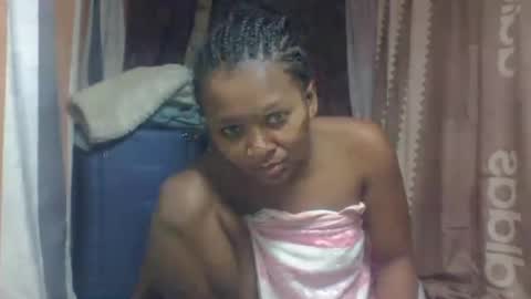 oooozafiette online show from July 30, 1:29 pm