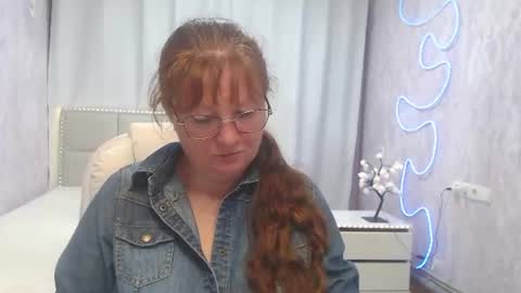 Vanessa online show from August 17, 5:01 am