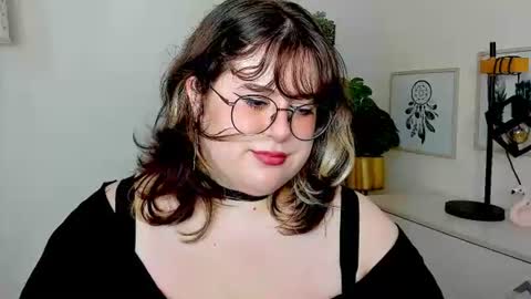 OpheliaLush online show from August 5, 5:27 am