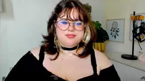 OpheliaLush online show from August 5, 9:29 am