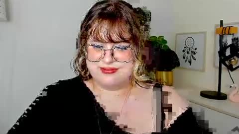 OpheliaLush online show from August 11, 9:33 am